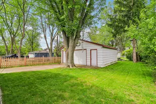 1512 Elm Ave, Round Lake Beach, IL 60073 - Photo 32