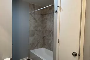 1545 W Crystal Rock Ct, Round Lake Beach, IL 60073 - Photo 16