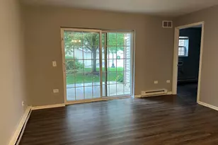 1545 W Crystal Rock Ct, Round Lake Beach, IL 60073 - Photo 10