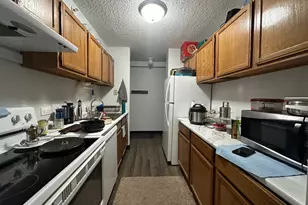 1800 Huntington Blvd, Hoffman Estates, IL 60169 - Photo 6