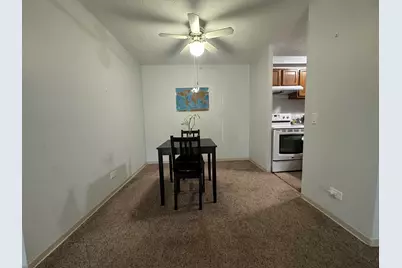 1800 Huntington Boulevard #206, Hoffman Estates, IL 60169 - Photo 8