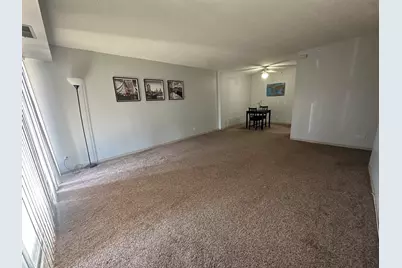 1800 Huntington Boulevard #206, Hoffman Estates, IL 60169 - Photo 10