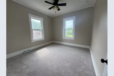 909 W Prairie Street, Marion, IL 62959 - Photo 22