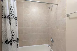 200 N Dearborn St, Chicago, IL 60601 - Photo 12