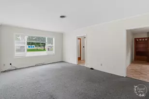 409 Main St, Crescent City, IL 60928 - Photo 4