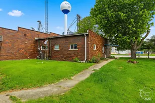 409 Main St, Crescent City, IL 60928 - Photo 18