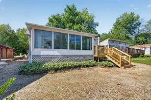 143 Fossil Lake Ct, Wilmington, IL 60481 - Photo 1