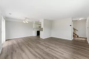 15826 Farm Hill Dr, Orland Park, IL 60462 - Photo 4