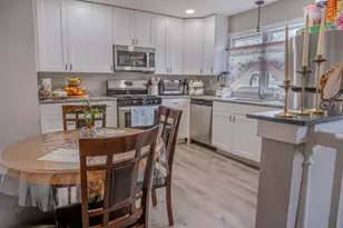 326 S Hudson St, Westmont, IL 60559 - Photo 16