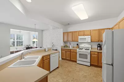 13372 Longmeadow Drive, Huntley, IL 60142 - Photo 10