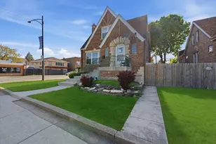 7058 S Fairfield Ave, Chicago, IL 60629 - Photo 2