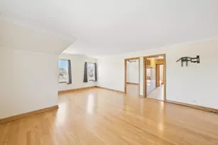 7058 S Fairfield Ave, Chicago, IL 60629 - Photo 6