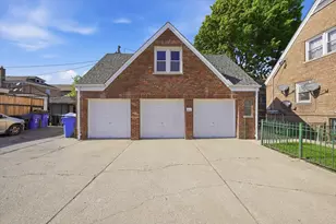 7058 S Fairfield Ave, Chicago, IL 60629 - Photo 26