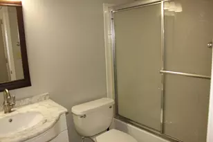410 Ashwood Ct, Vernon Hills, IL 60061 - Photo 16