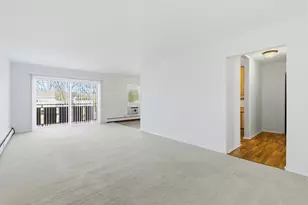 2620 N Windsor Dr, Arlington Heights, IL 60004 - Photo 4