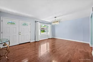 858 Shorewood Dr, Bartlett, IL 60103 - Photo 6
