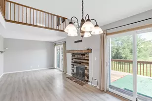 379 Ascot Ln, Streamwood, IL 60107 - Photo 6