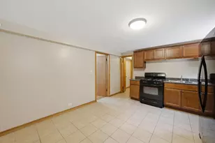7058 S Fairfield Ave, Chicago, IL 60629 - Photo 12