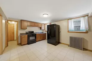 7058 S Fairfield Ave, Chicago, IL 60629 - Photo 10
