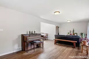 615 Highland Ave, Antioch, IL 60002 - Photo 4