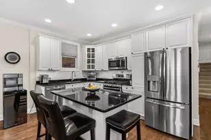 3843 N Southport Ave, Chicago, IL 60613 - Photo 8