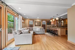 4947 Estes Ave, Skokie, IL 60077 - Photo 14
