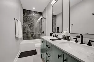 1109 W 16th St, Chicago, IL 60608 - Photo 16