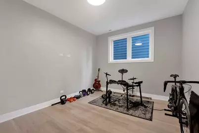 1109 W 16th Street #1, Chicago, IL 60608 - Photo 22