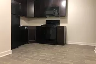 4054 N Sheridan Rd, Chicago, IL 60613 - Photo 2