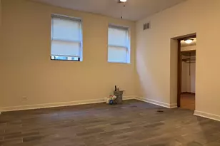 4054 N Sheridan Rd, Chicago, IL 60613 - Photo 4
