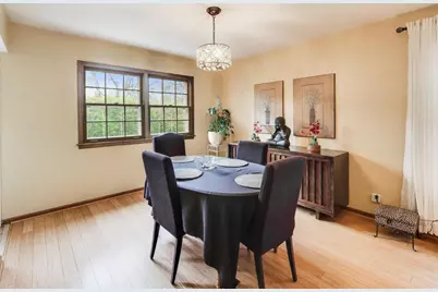 2412 Happy Hollow Road, Glenview, IL 60026 - Photo 10