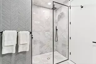 2024 W Irving Park Rd, Chicago, IL 60618 - Photo 24