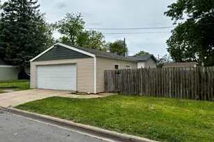 295 S Grand Ave, Bradley, IL 60915 - Photo 28