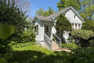 1728 Brown Ave, Evanston, IL 60201 - Photo 2
