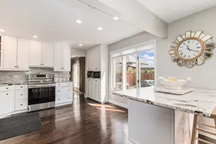 49 Park Ln, Park Ridge, IL 60068 - Photo 6