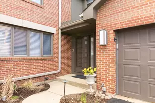 49 Park Ln, Park Ridge, IL 60068 - Photo 2