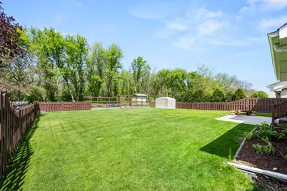 3347 Meadow Trail W, Dekalb, IL 60115 - Photo 4