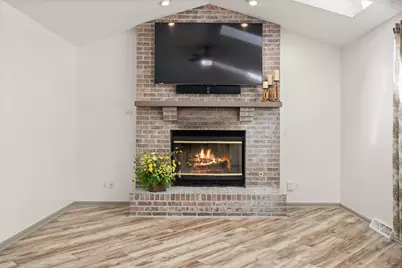 3347 Meadow Trail W, Dekalb, IL 60115 - Photo 12