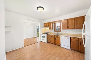 4024 W 172nd Pl, Country Club Hills, IL 60478 - Photo 10