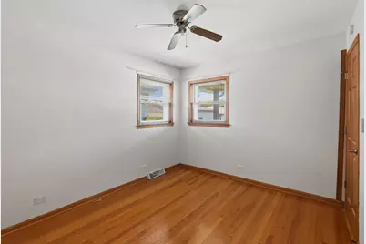 8600 W Ainslie Street, Norridge, IL 60706 - Photo 18