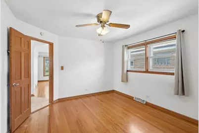 8600 W Ainslie Street, Norridge, IL 60706 - Photo 12