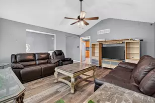 501 Northfield Dr, Joliet, IL 60435 - Photo 8