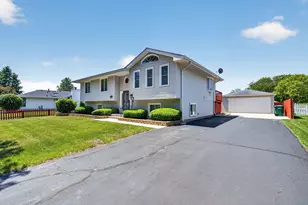 501 Northfield Dr, Joliet, IL 60435 - Photo 4