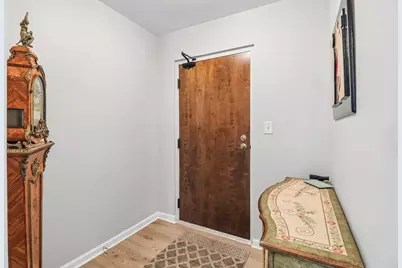 4050 Dundee Road #303, Northbrook, IL 60062 - Photo 2