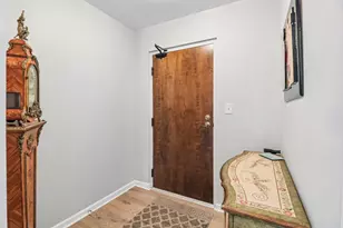4050 Dundee Rd, Northbrook, IL 60062 - Photo 2