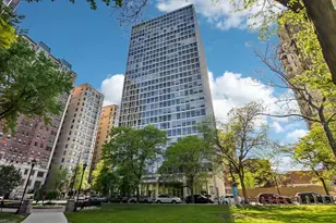 2400 N Lakeview Ave, Chicago, IL 60614 - Photo 1