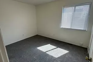 906 Pomona Dr, Champaign, IL 61822 - Photo 8