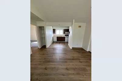 906 Pomona Drive #906, Champaign, IL 61822 - Photo 4