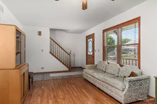 606 Otter Way, Oswego, IL 60543 - Photo 4