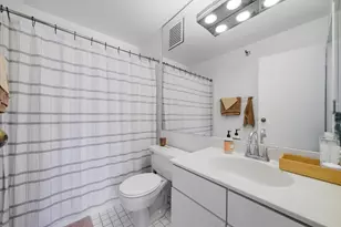 1212 N Lasalle Dr, Chicago, IL 60610 - Photo 12